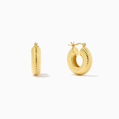 ["Bold Vermeil Hoop Earrings ", " Gold Vermeil ", " Product Detail Image ", " Uncommon James"]
