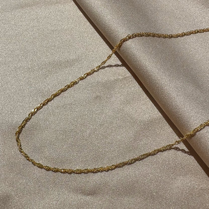 ["Twist Chain Vermeil Necklace ", " Gold Vermeil ", " Product Image 2 ", " Uncommon James"]