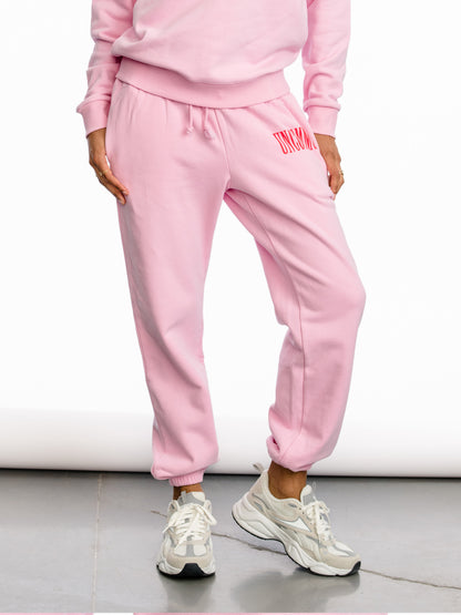 ["Forever Uncommon Sweatshirt ", "  Pink ", " Model Image ", " Uncommon Lifestyle"]