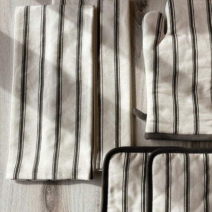 Classic Striped Dish Towel (Set of 2) | Lifestyle Image 3 | Uncommon Lifestyle