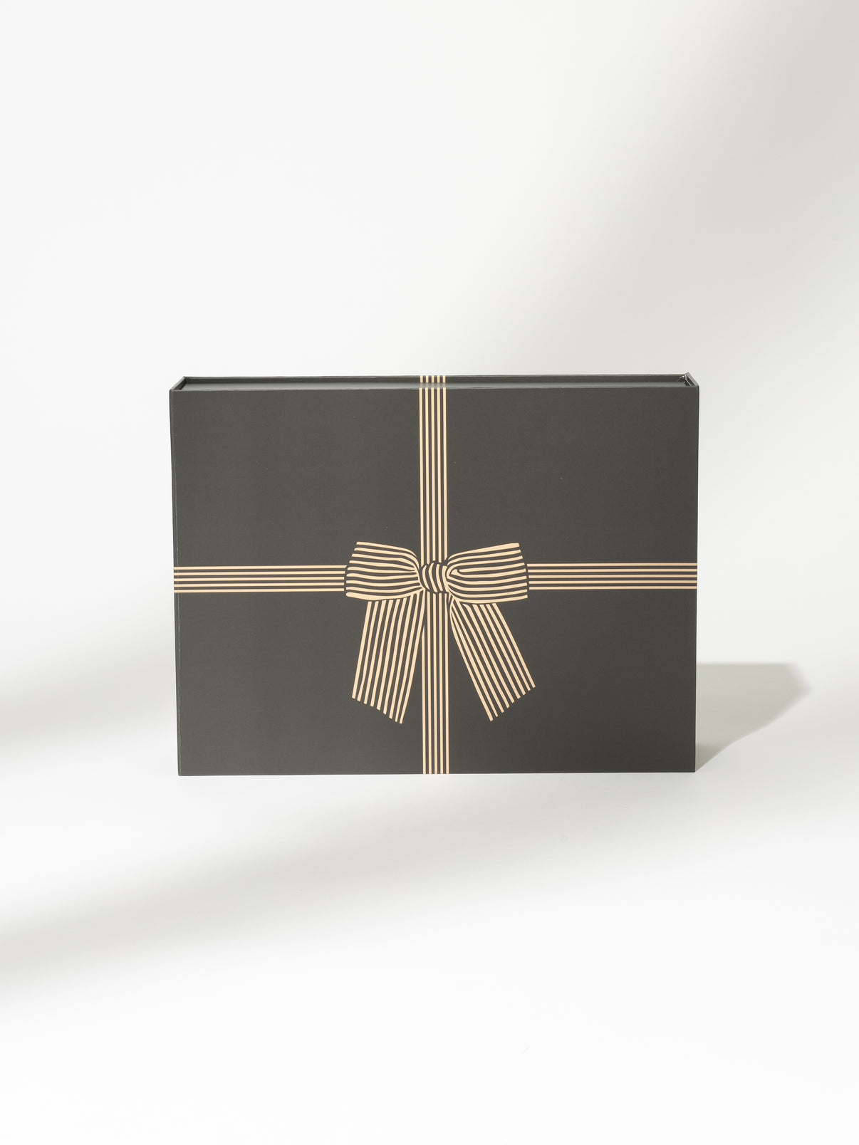 Advent Calendar Jewelry, Beauty, and Lifestyle James