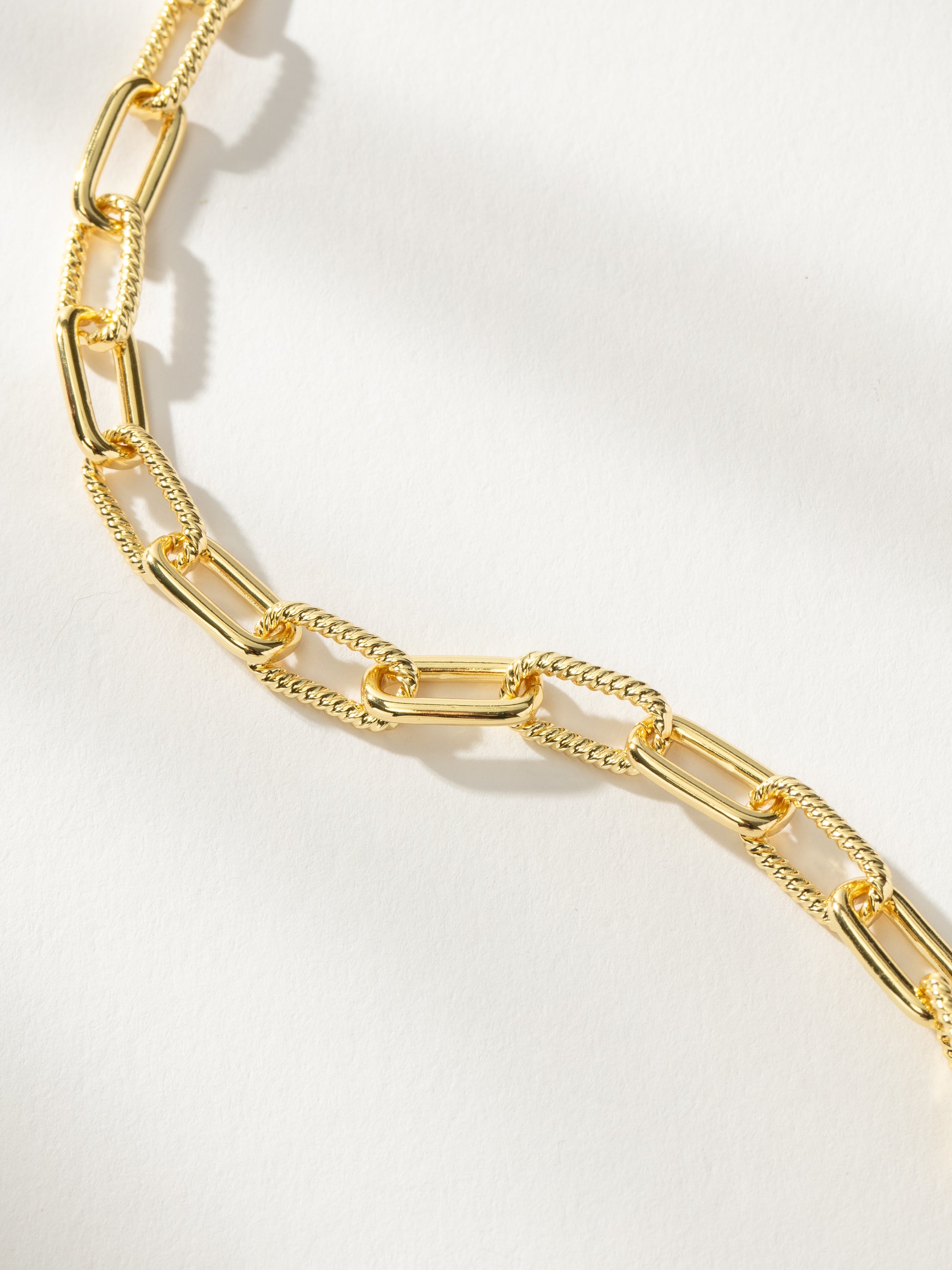 Linked Chain Bracelet | Gold | Product Detail Image | Uncommon James