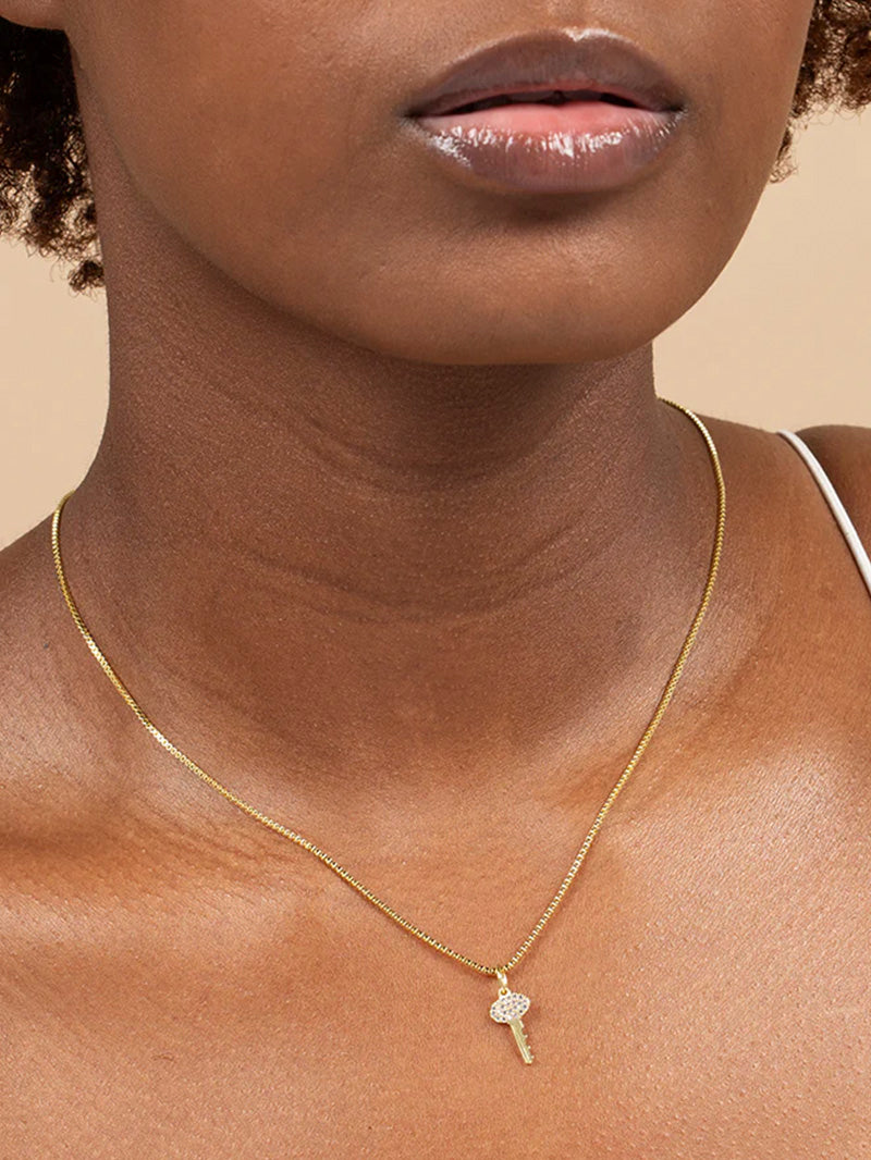 Box Chain Necklace | Gold | Model Image | Uncommon James