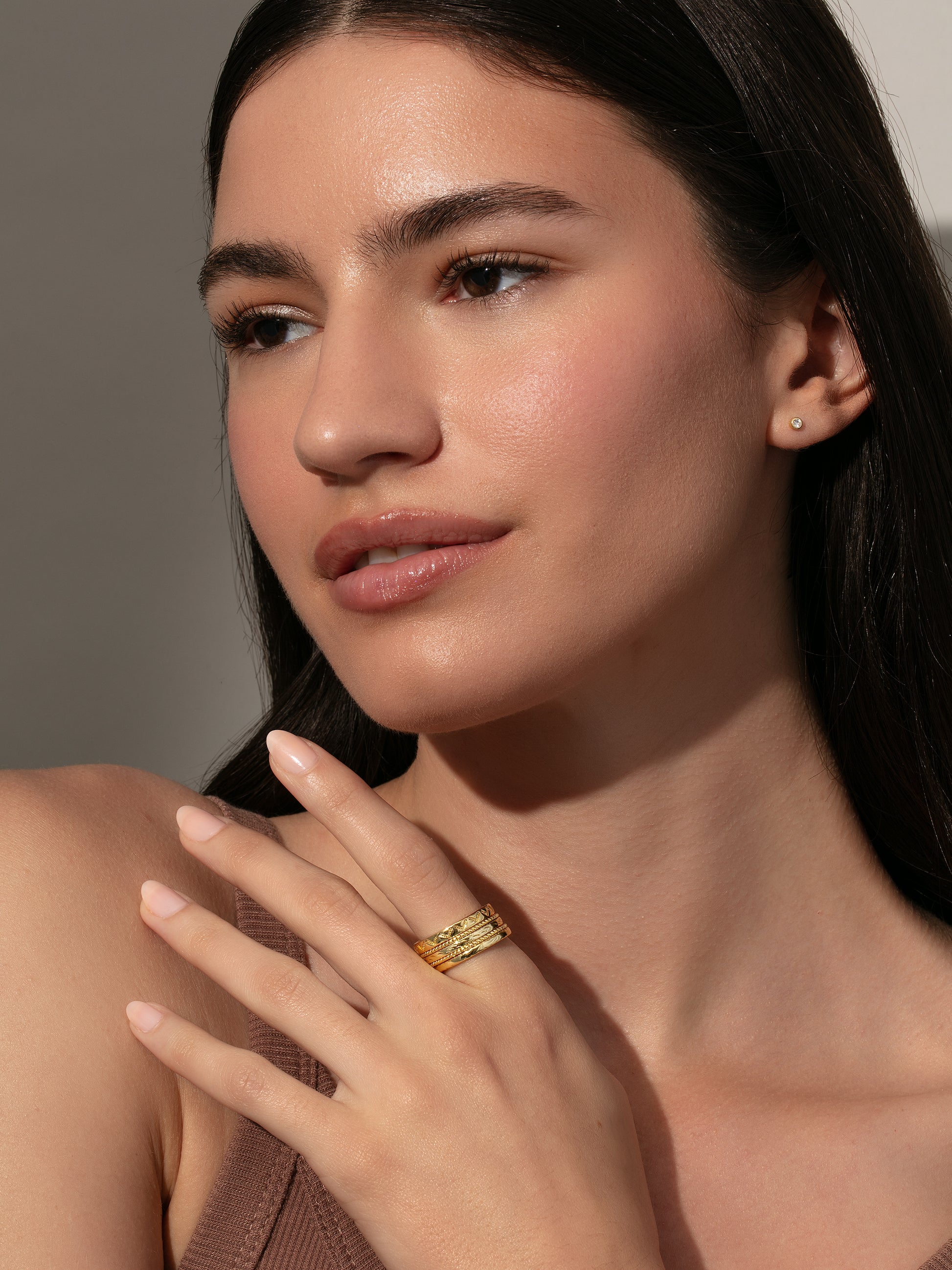 Transformation Ring (Set of 5) | Gold | Model Image | Uncommon James