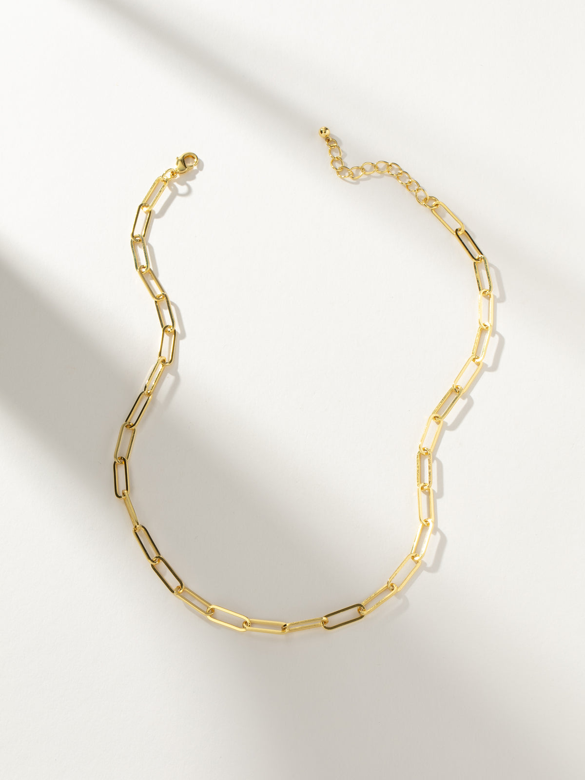 Thin Linked Up Paperclip Chain Necklace in Gold | Uncommon James display picture 3