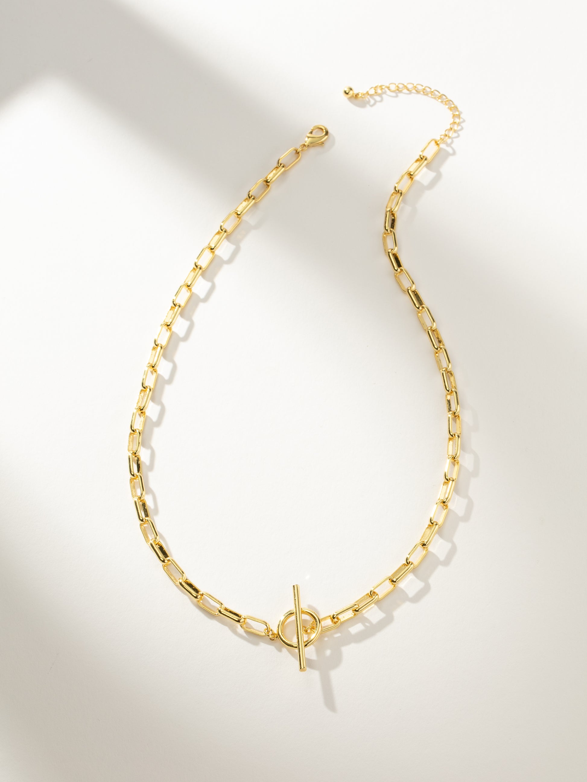 Staple Chain Necklace | Gold | Product Image | Uncommon James
