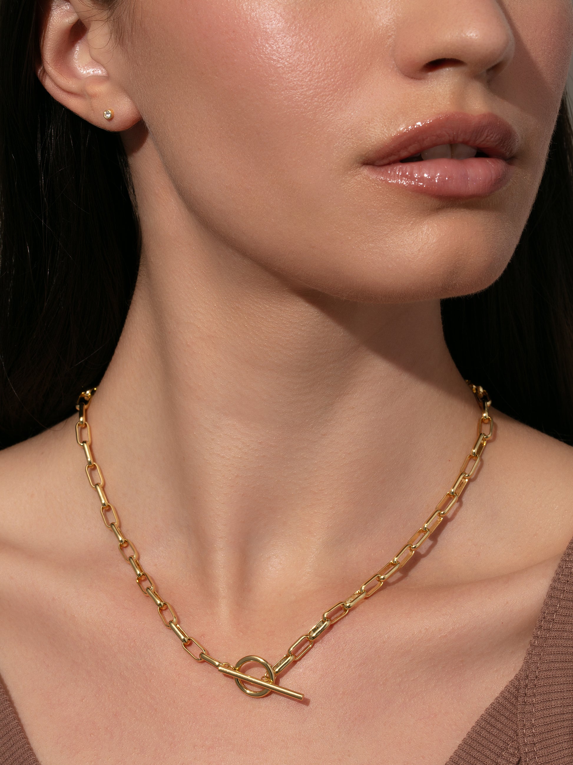 Staple Chain Necklace | Gold | Model Image | Uncommon James