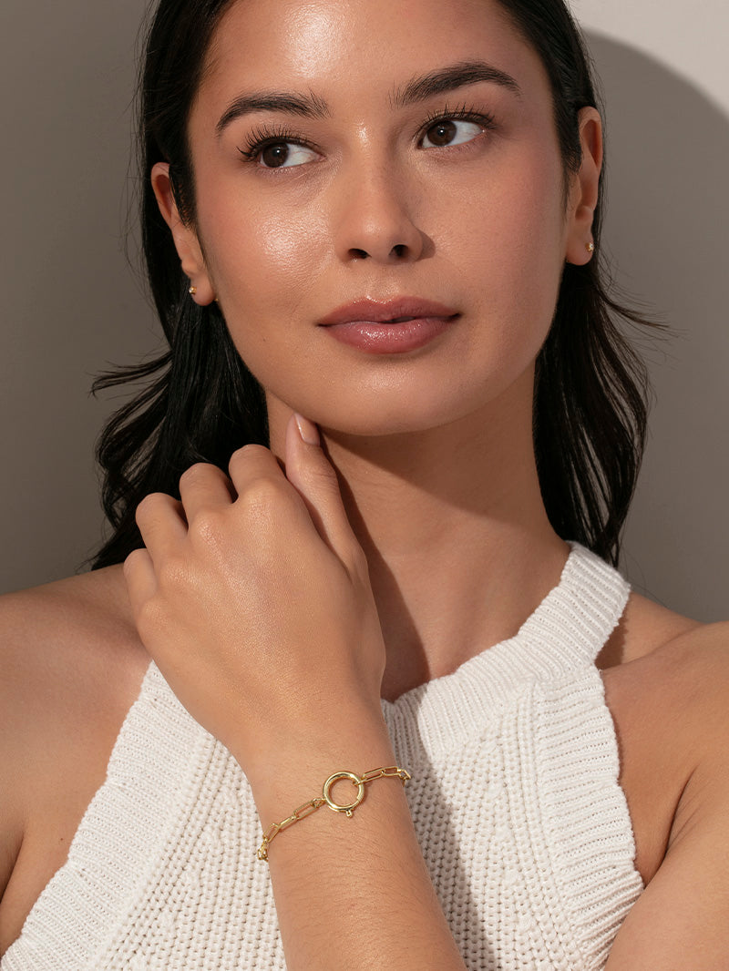 Charm Paperclip Chain Bracelet In Gold Uncommon James charm-paperclip-chain-bracelet-in-gold-uncommon-james