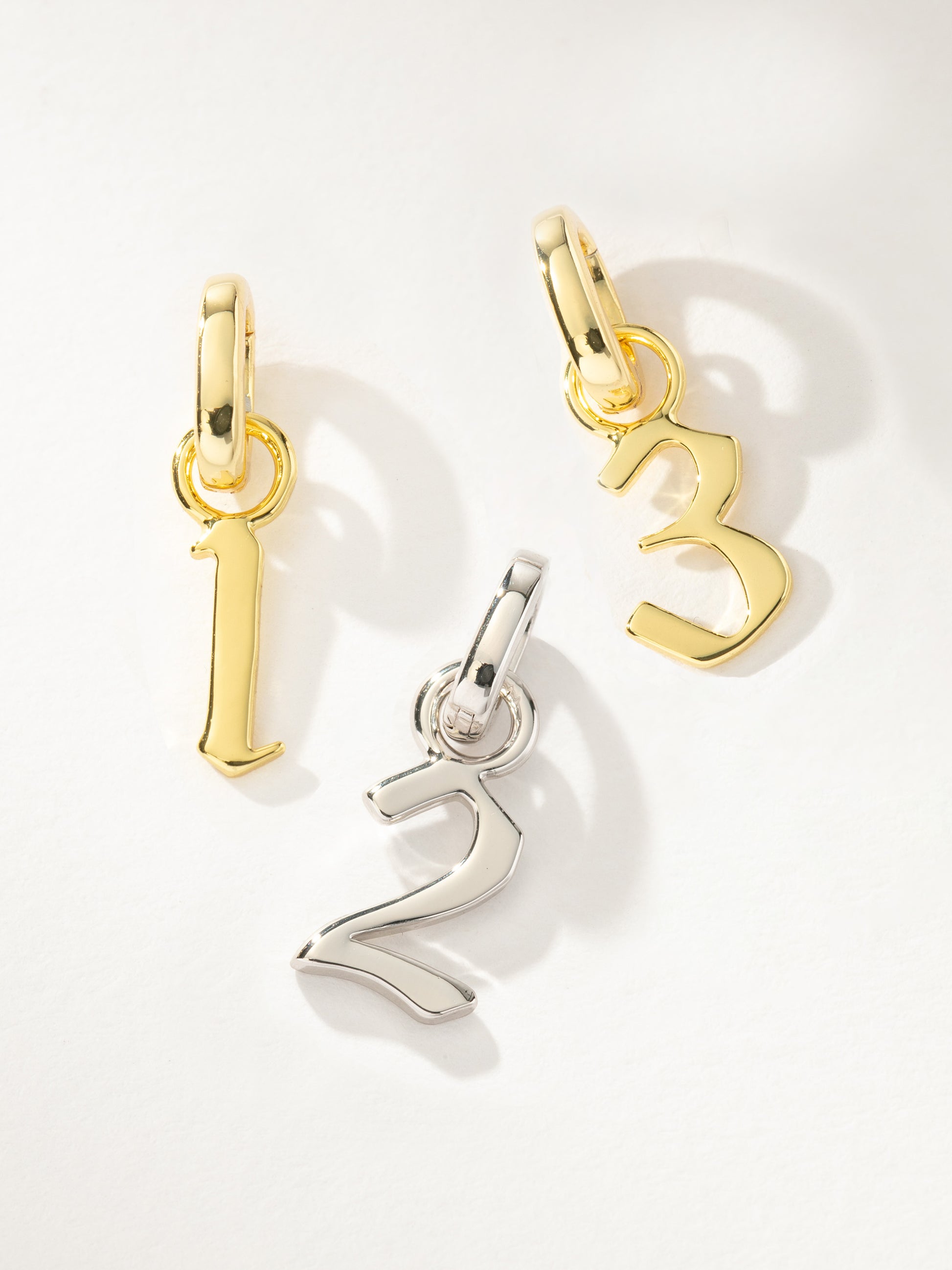 Number Charm | Gold Silver | Group Image | Uncommon James