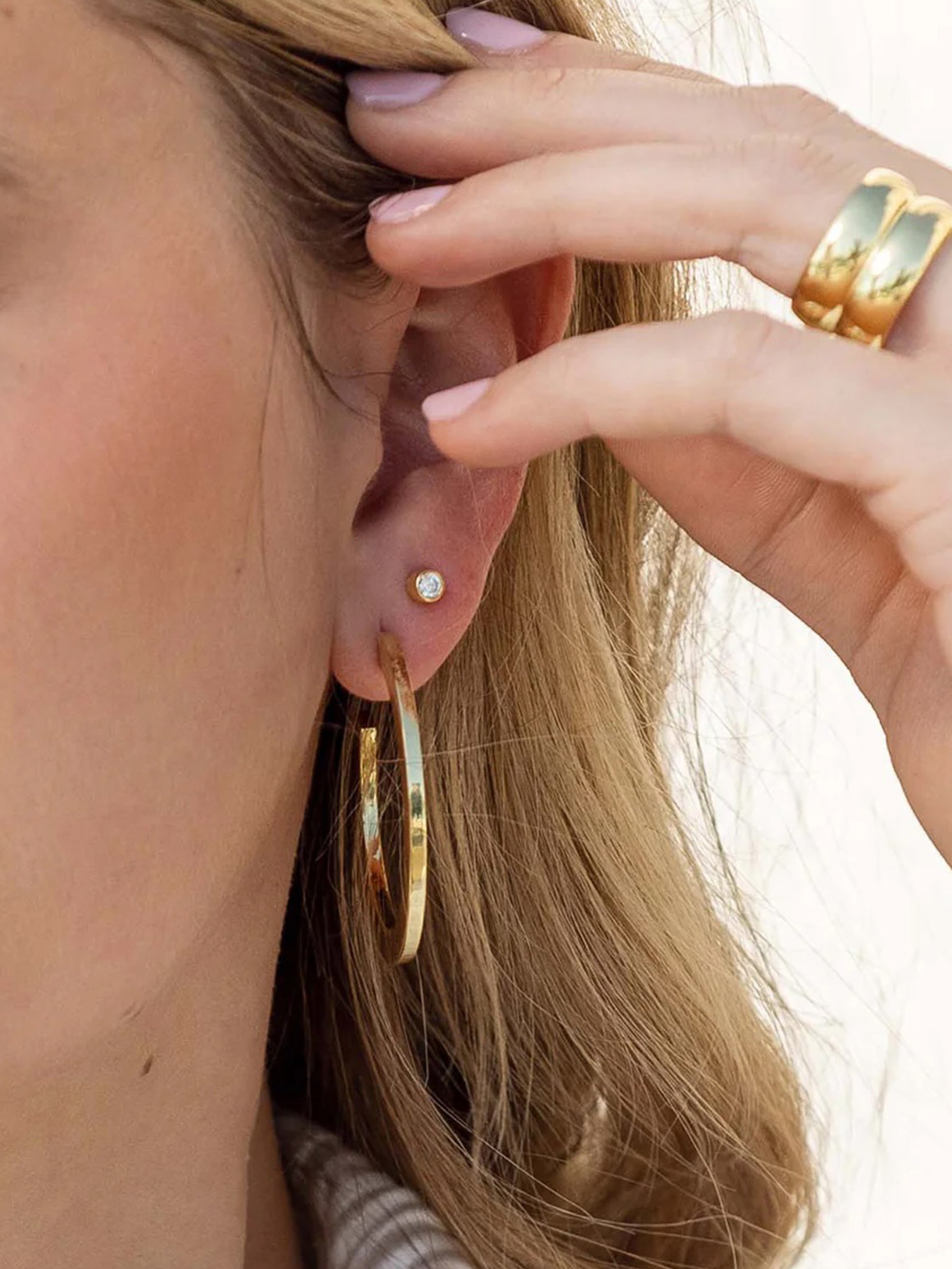 Uncommon James Simple Stud Earrings in Gold