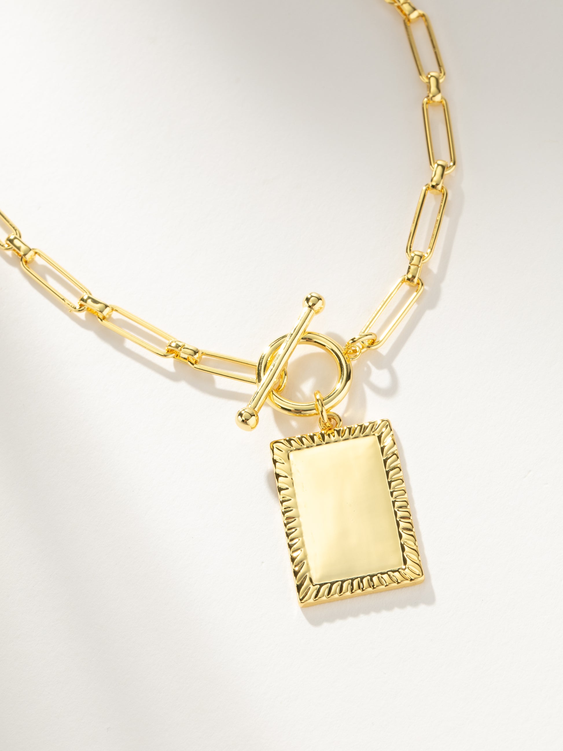 Glorious Pendant Necklace | Gold | Product Detail Image | Uncommon James