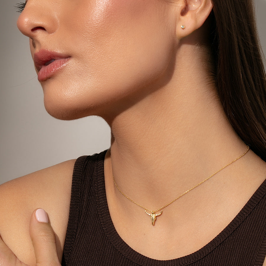 Fighter Necklace 2.0 | Gold | Model Image 2 | Uncommon James