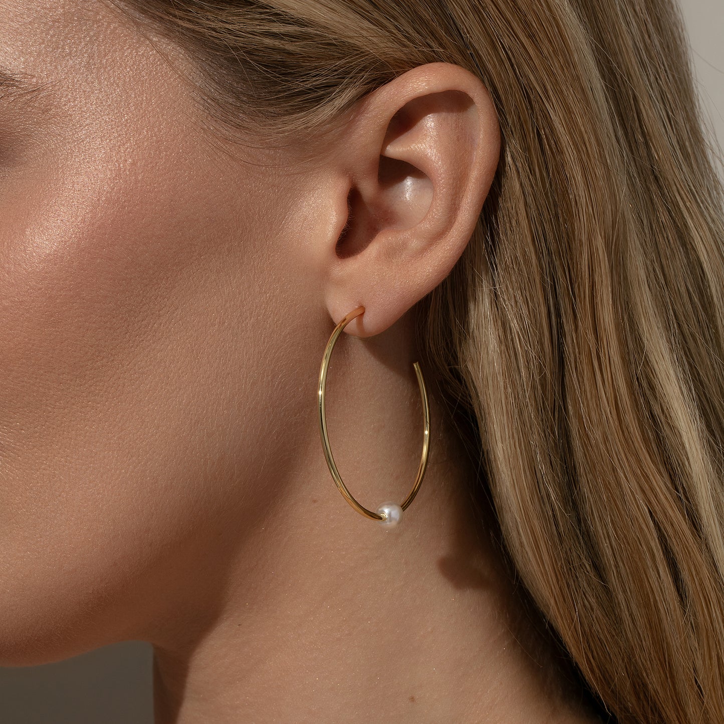 Grace Pearl Hoop Earrings | Gold | Model Image | Uncommon James