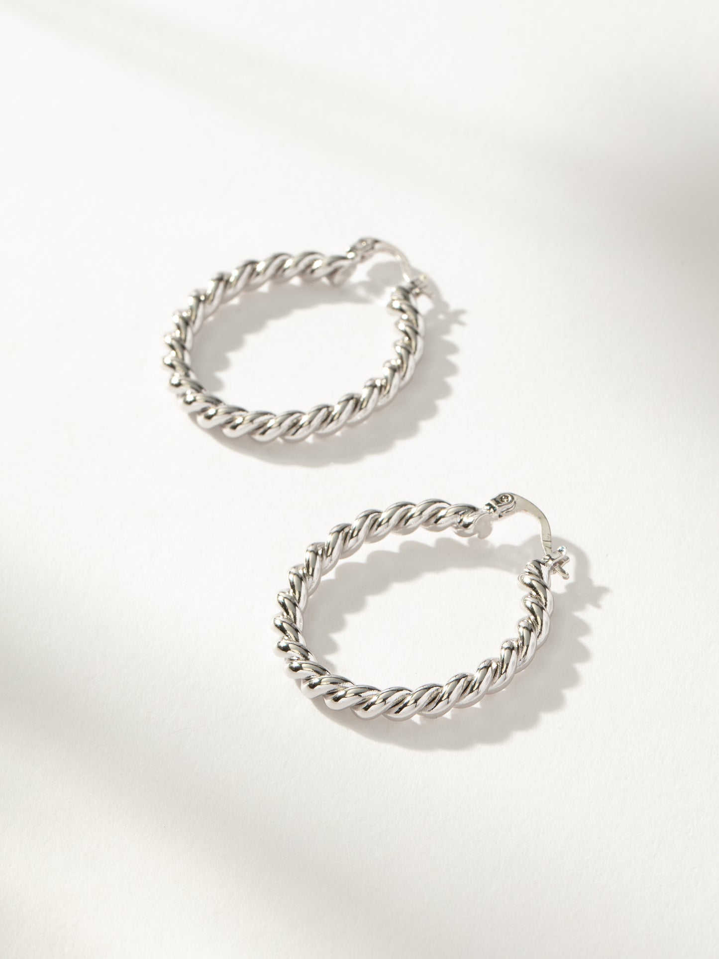 Rope Twist Hoop Earrings | Silver | Product Image | Uncommon James