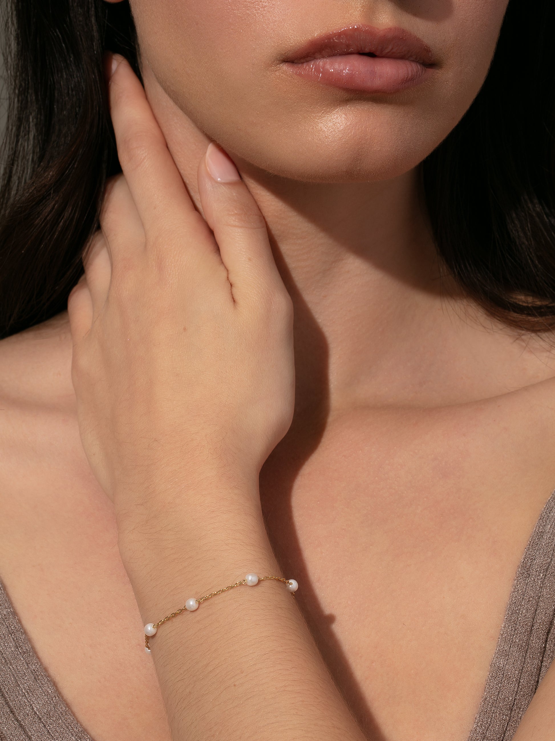 Pearl and Chain Bracelet | Gold | Model Image | Uncommon James