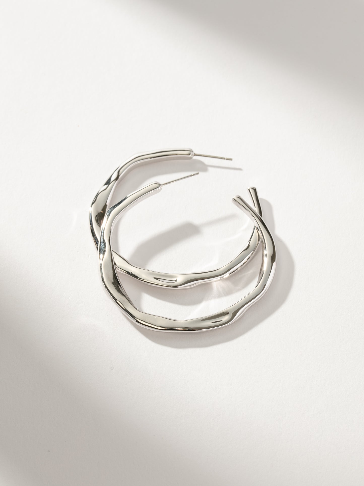 Wavy Hoop Earrings | Silver | Product Image | Uncommon James