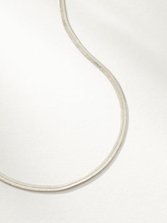 Bossy Herringbone Chain Necklace | Silver | Product Image | Uncommon James