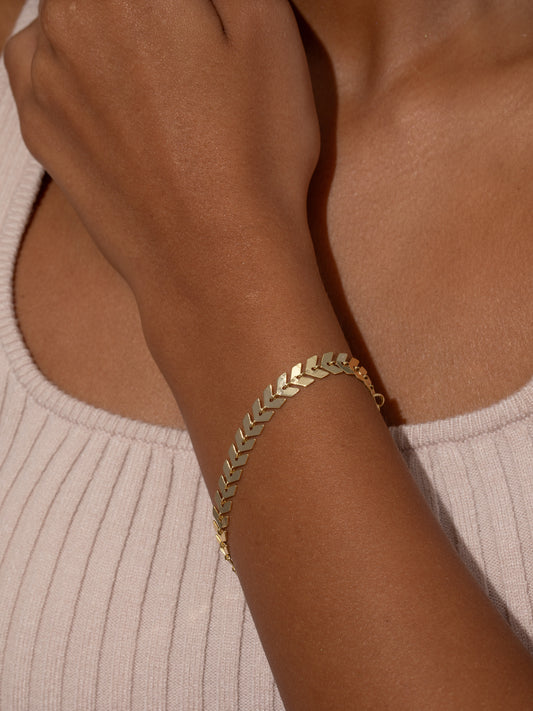 The Path Arrow Bracelet | Gold | Product Image | Uncommon James