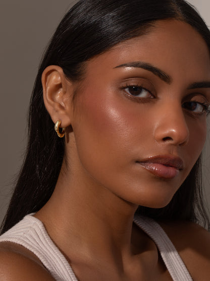 ["Clueless Hoop Earrings ", " Gold ", " Model Image ", " Uncommon James"]