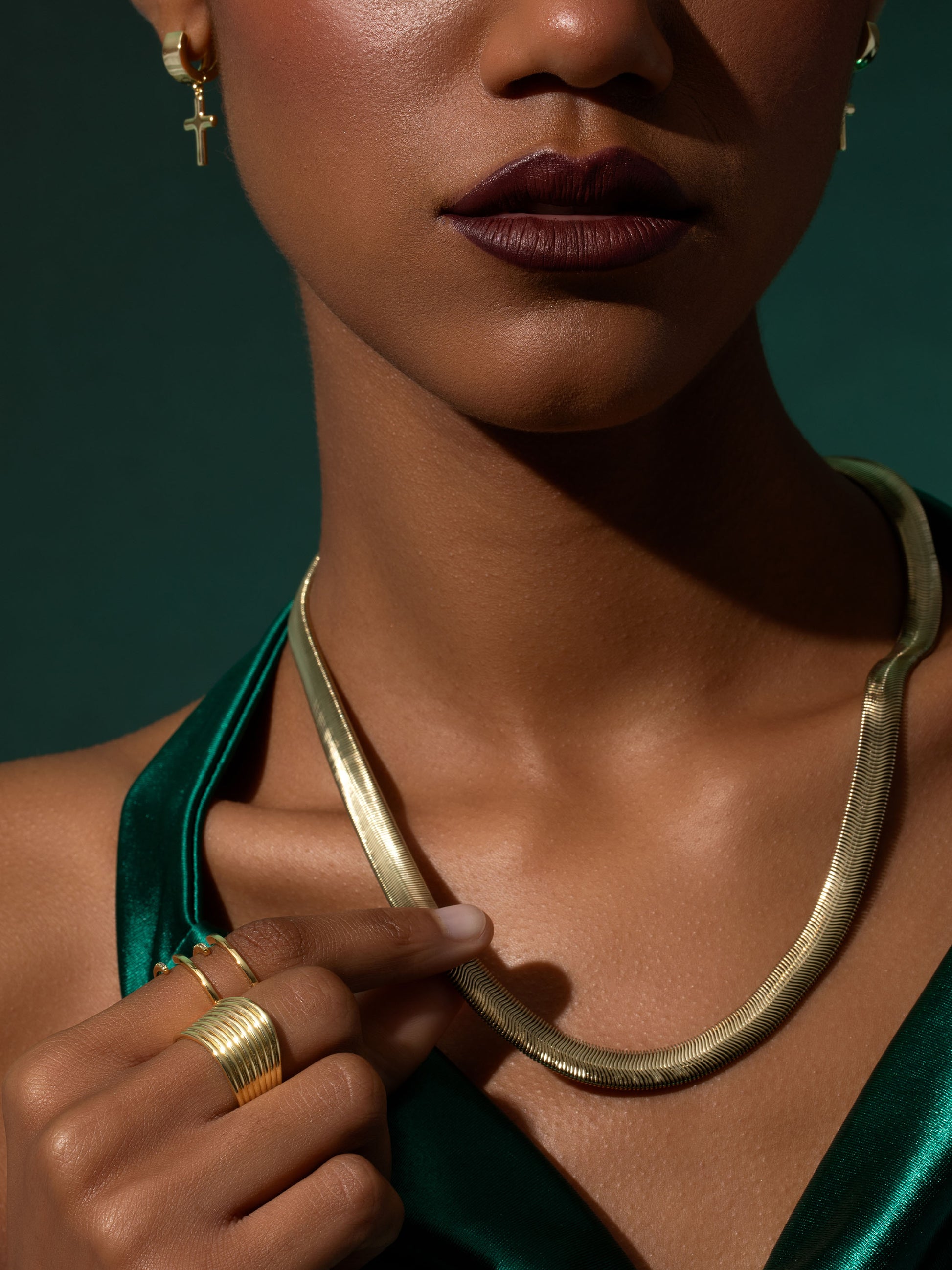 Emboldened Snake Chain Necklace | Gold | Campaign Image | Uncommon James