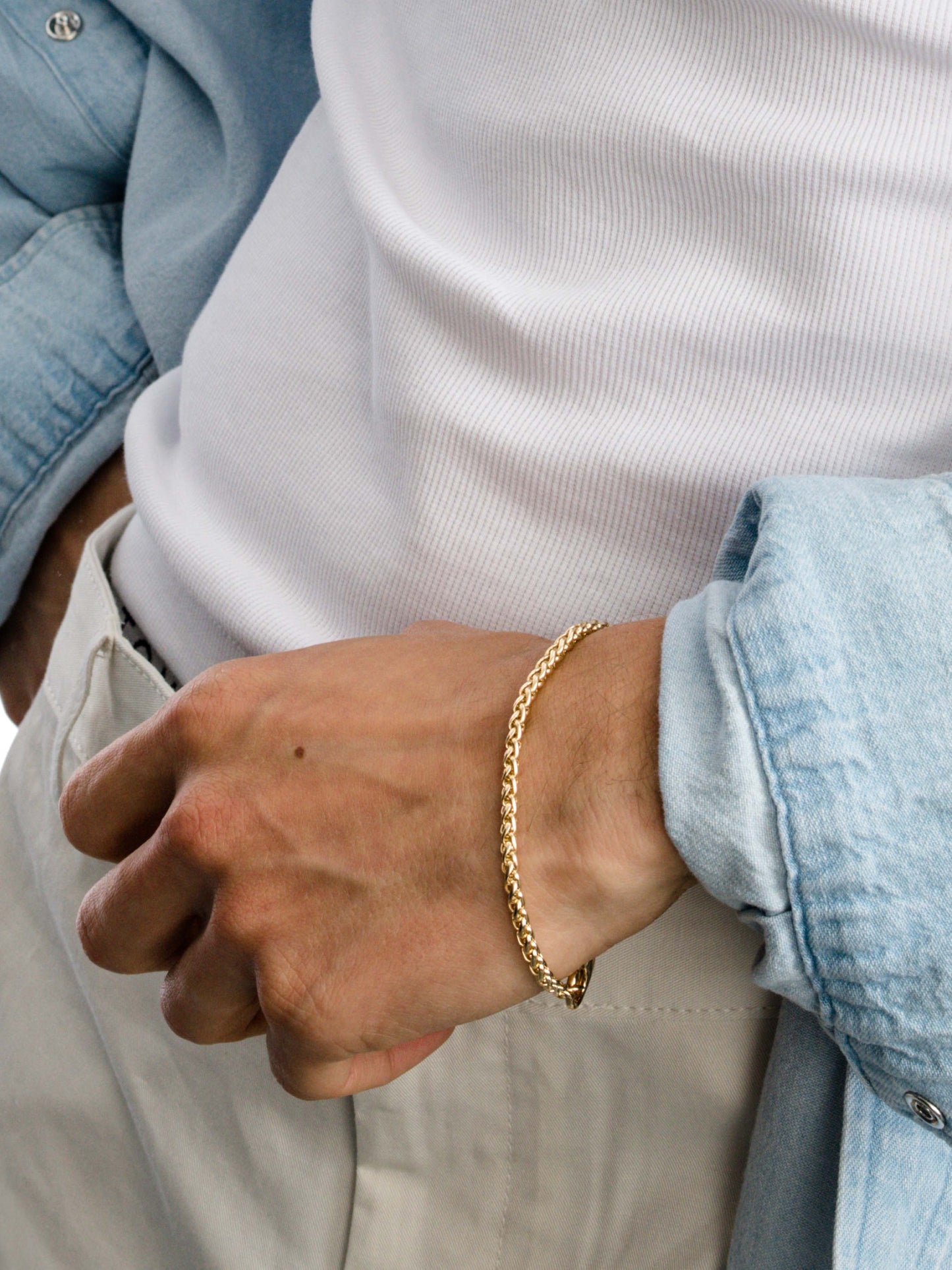 Men’s Wheat Chain Bracelet 4mm | Gold | Model Image | Uncommon James