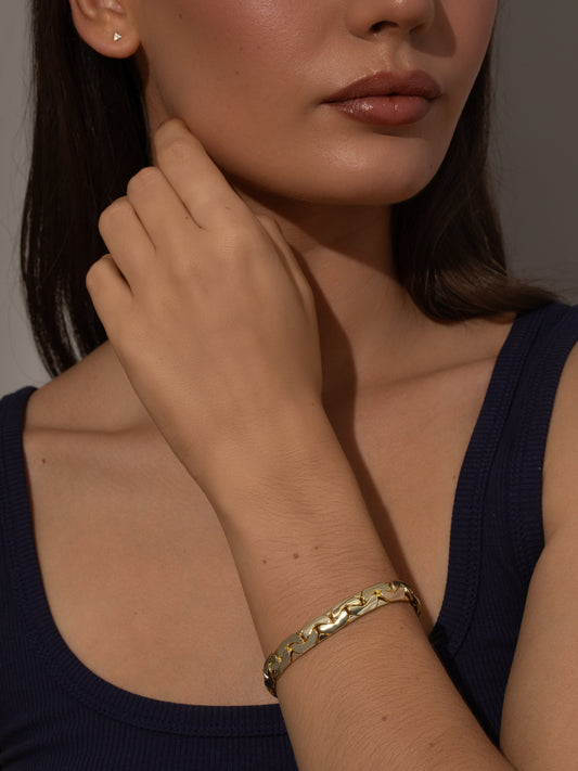 Eden Statement Chain Bracelet | Gold | Model Image | Uncommon James