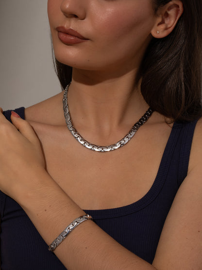 ["Eden Statement Chain Bracelet ", " Silver ", " Model Image ", " Uncommon James"]