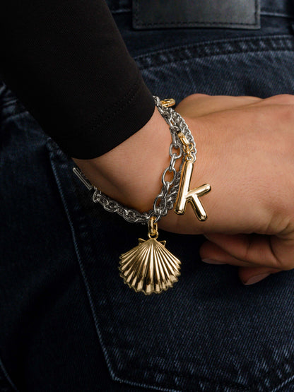 ["Clamshell Charm"]