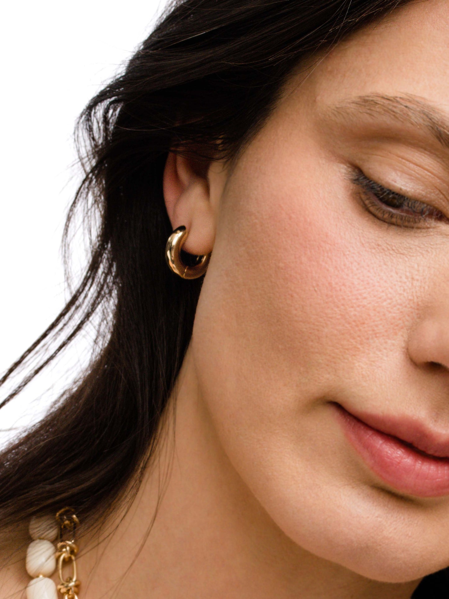 Pisa Hoop Earrings | Gold S | Model Image | Uncommon James