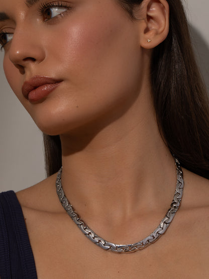 ["Eden Statement Chain Necklace ", " Silver ", " Model Image ", " Uncommon James"]