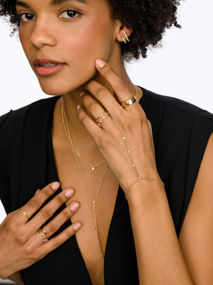 ["Vivoli Hand Chain"]