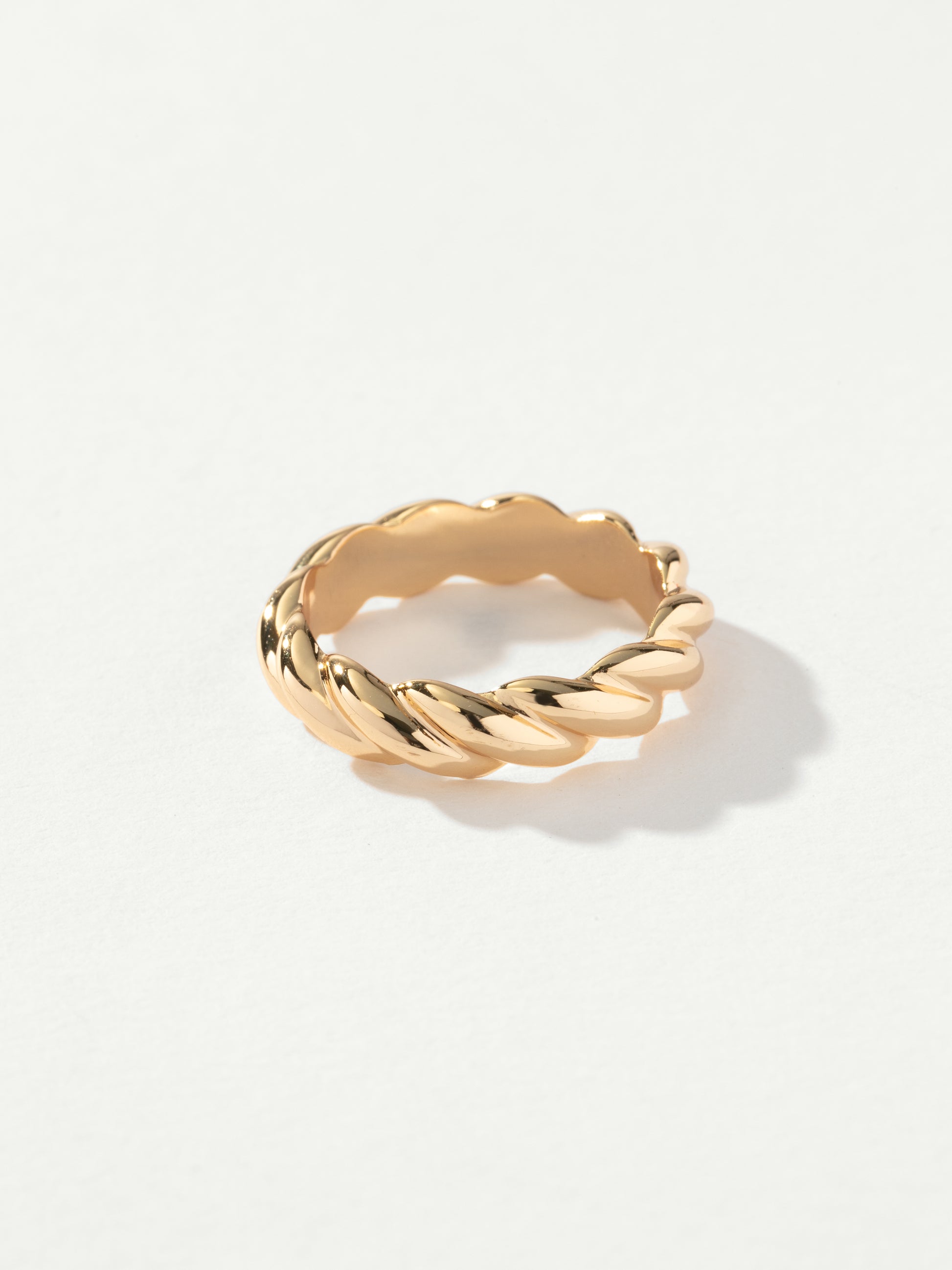 Tide Twist Ring | Gold | Product Image | Uncommon James