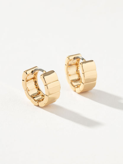 Path Ribbed Huggie Earrings