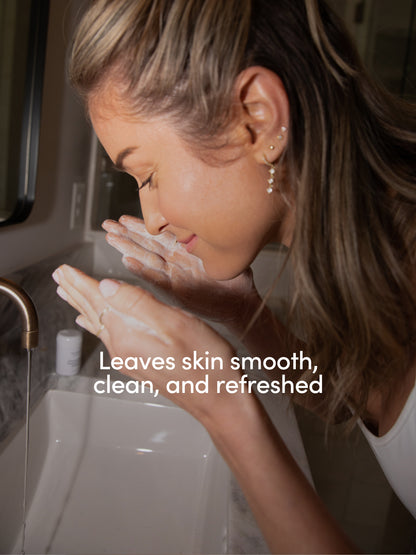 ["Enhanced Daily Foaming Cleanser ", " 20 g / 0.705 oz ", " KC Image 1 ", " Uncommon Beauty"]