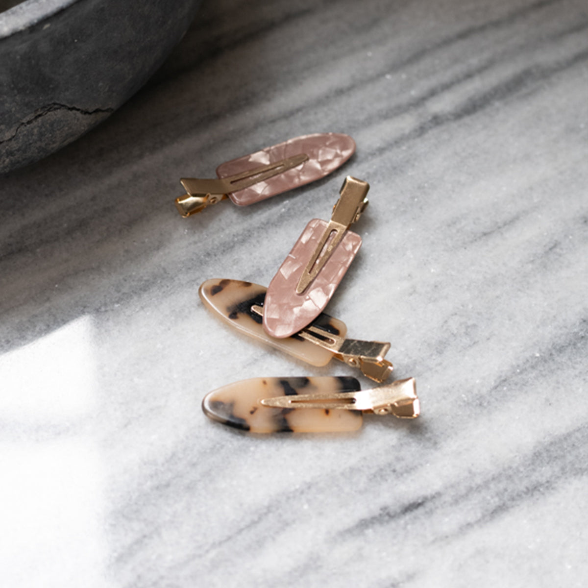 No Crease Hair Clips | Lifestyle Image | Uncommon Beauty