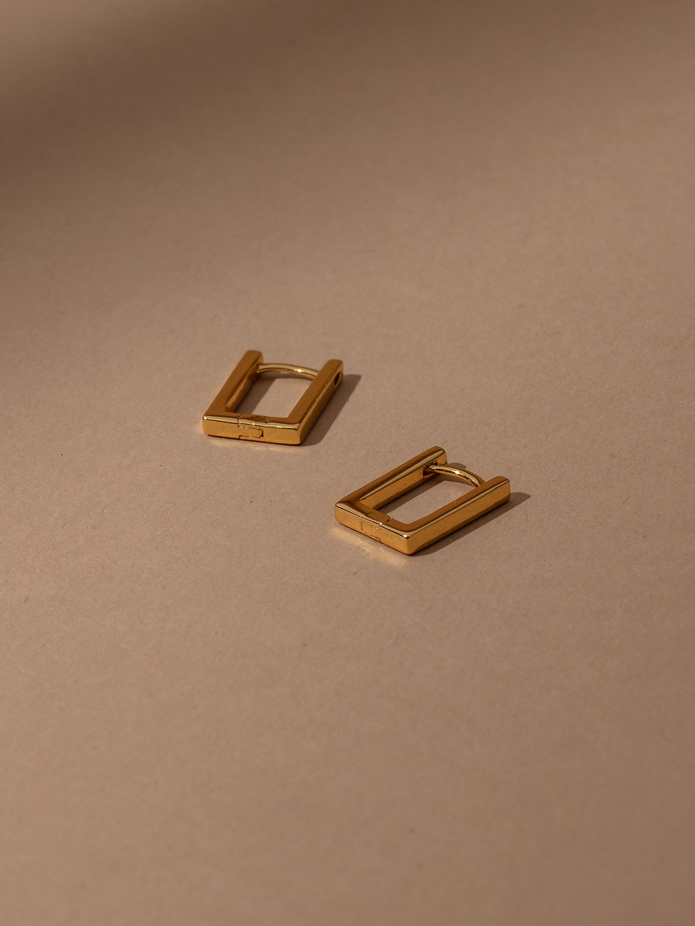 Square hoop earrings uncommon james deals