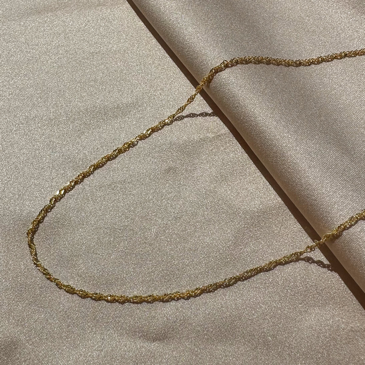 Buy 18 Carat Gold Vermeil Twist Chain, Twist Chain Necklace, Decorative Twist  Chain Pendant Necklace in 16, 18, 24 or 30 Inch Chain Online in India - Etsy