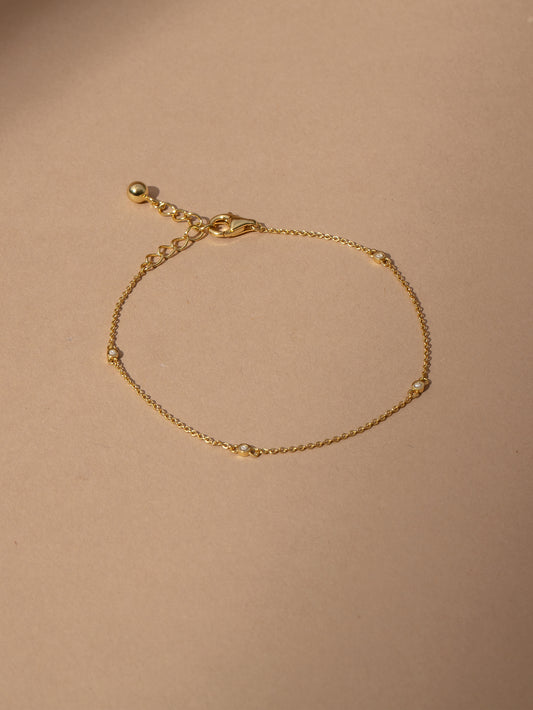 Dainty Diamond Vermeil Bracelet | Gold Vermeil | Product Image | Uncommon James