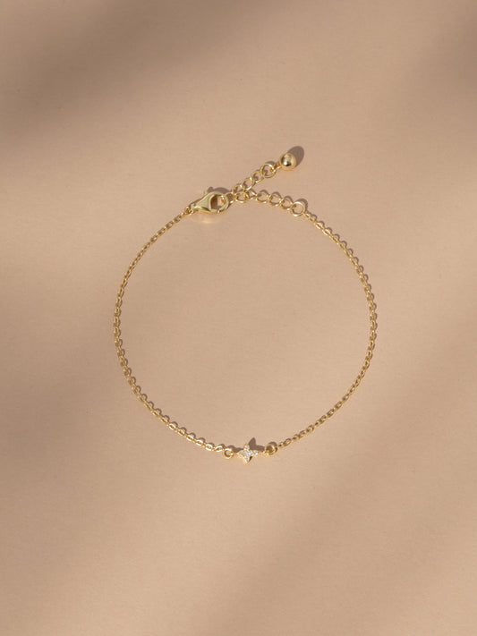 Vermeil Flirty Chain Bracelet | Gold Vermeil | Product Image | Uncommon James