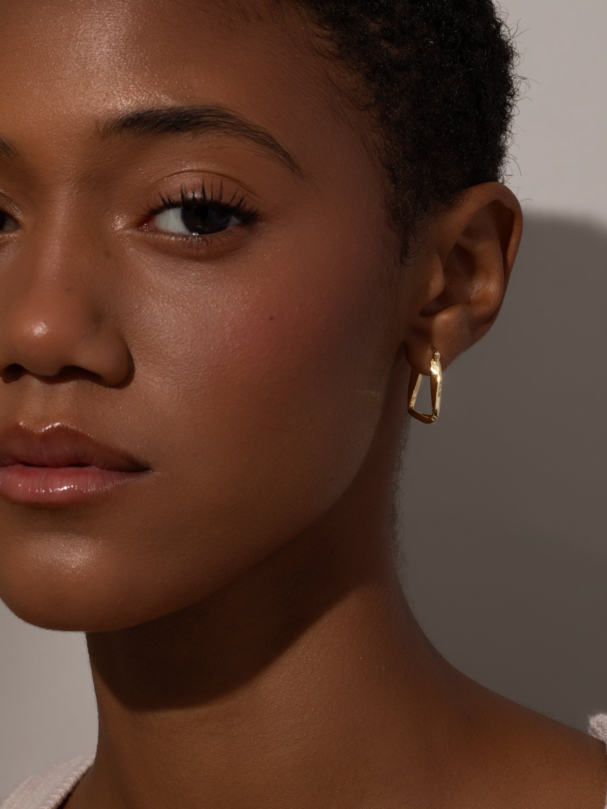 Vermeil Liquidize Hoop Earrings | Gold | Model Image | Uncommon James