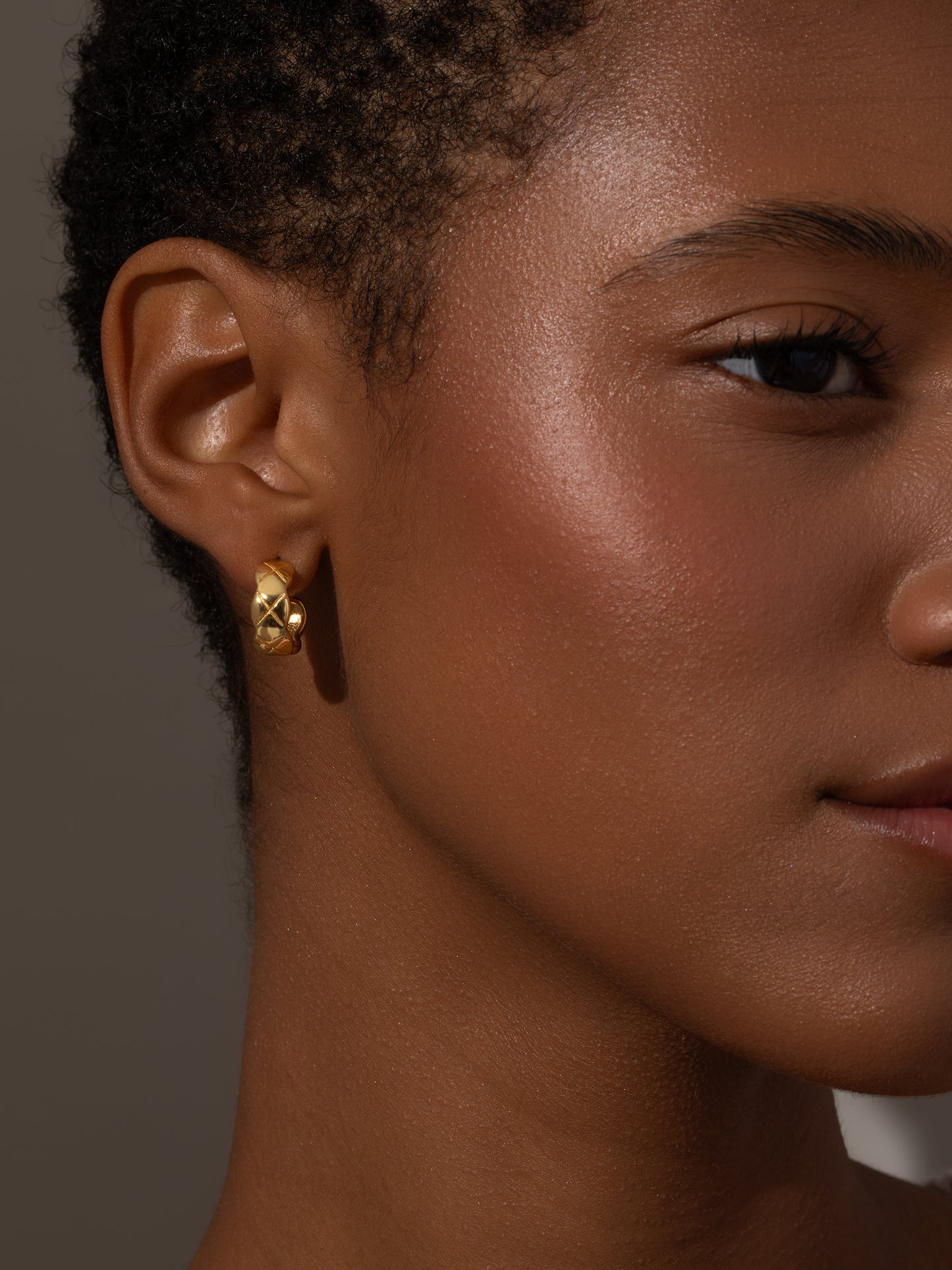 Vermeil Quilted Hoop Earrings | Gold | Model Image | Uncommon James