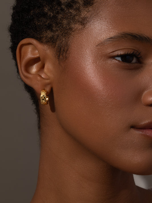 Vermeil Quilted Hoop Earrings | Gold | Product Image | Uncommon James