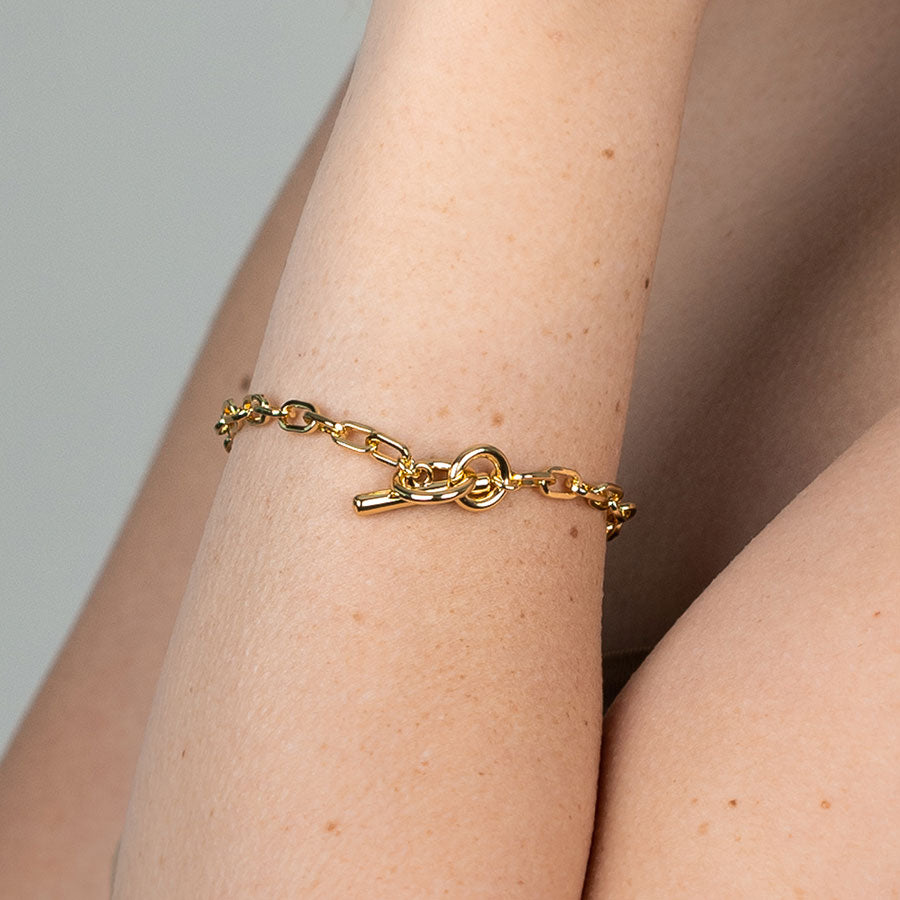 Chain Bracelet | Gold | Model Image 2 | Uncommon James