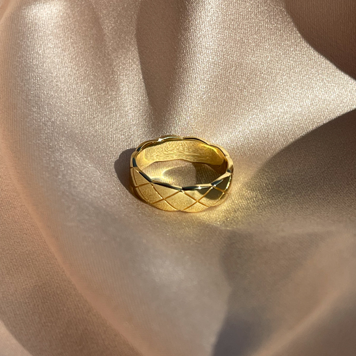 Criss Cross Vermeil Ring | Gold Vermeil | Product Image 2 | Uncommon James