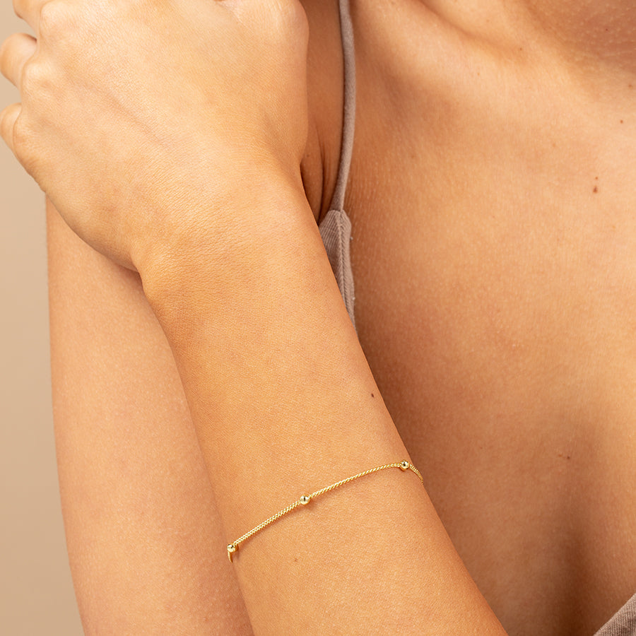 Everyday Dainty Bead and Chain Bracelet in Gold