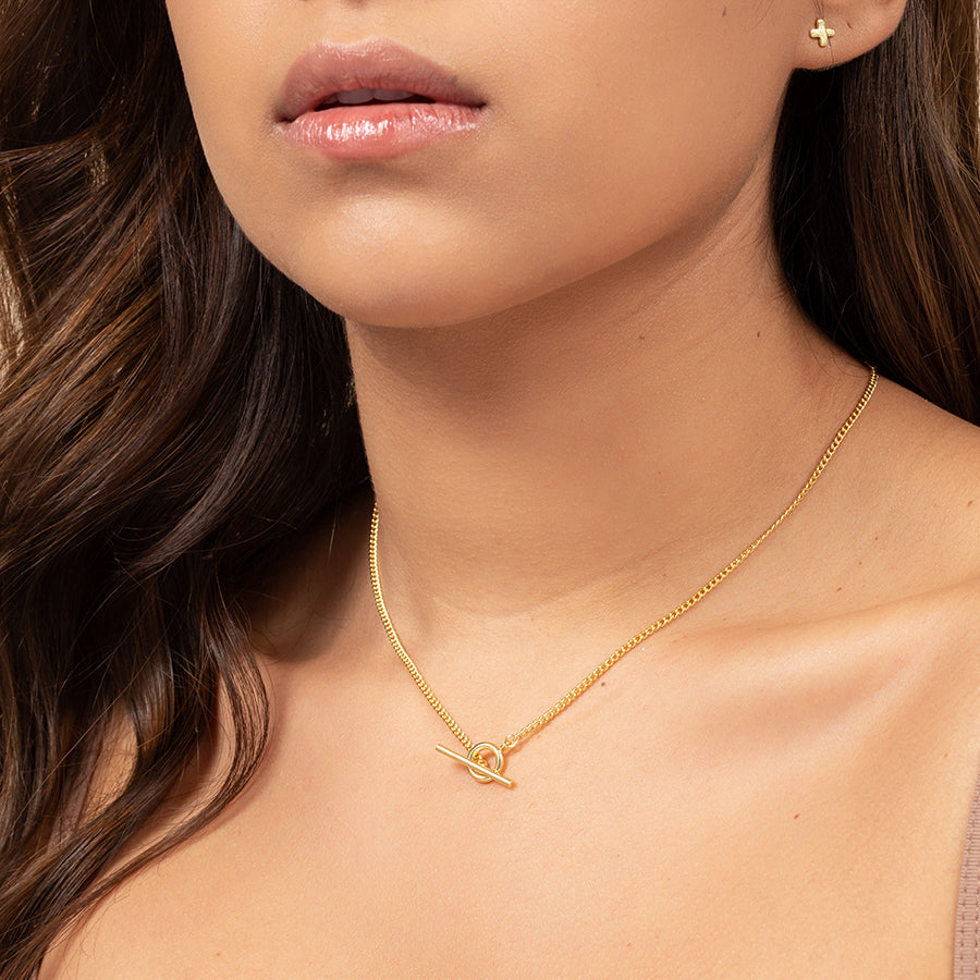 Captivate Necklace | Gold | Model Image | Uncommon James