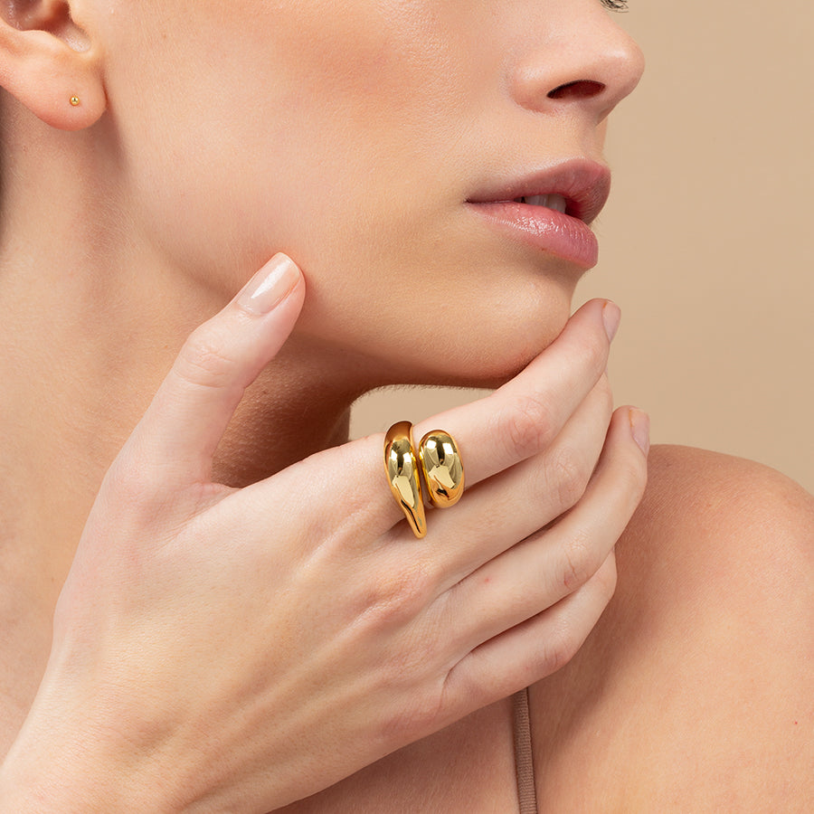 Daydream Ring | Gold | Model Image | Uncommon James