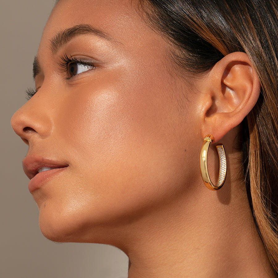 Closer Look Hoops | Gold | Model Image | Uncommon James