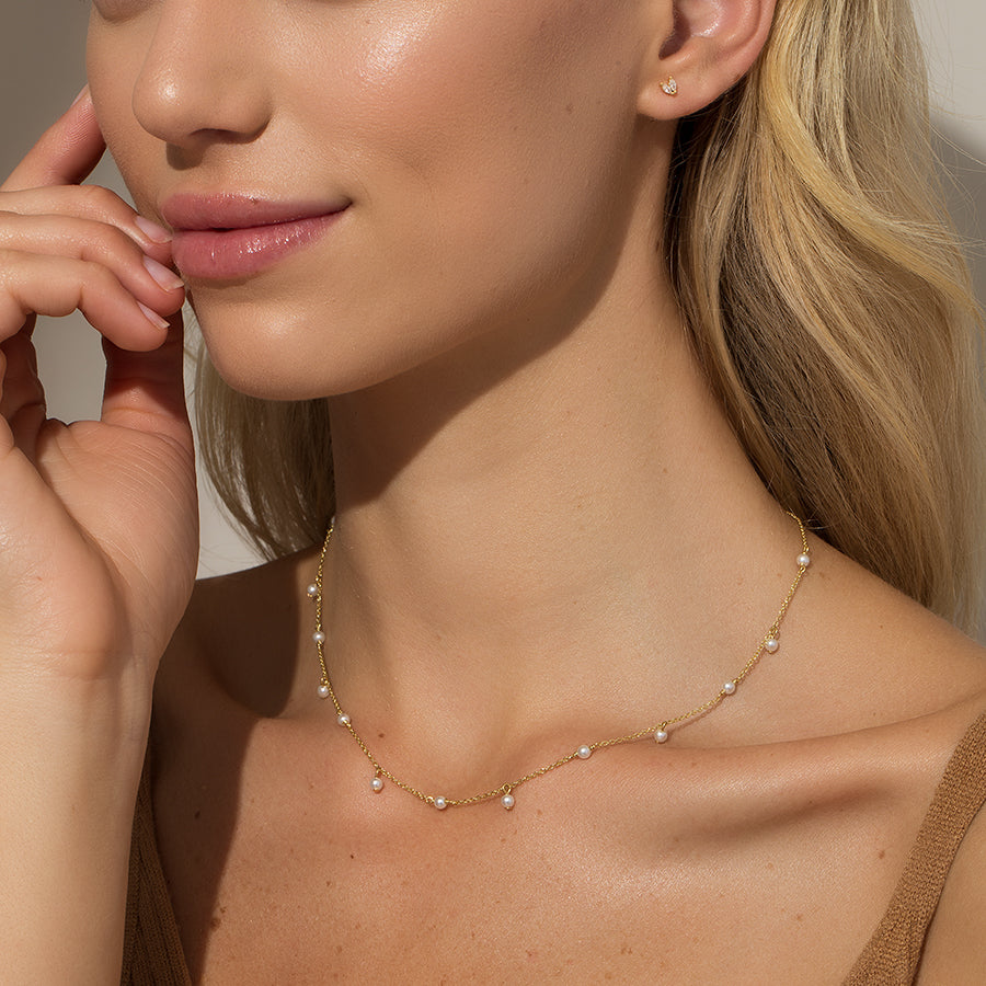Flirty Pearl Necklace | Gold | Model Image | Uncommon James