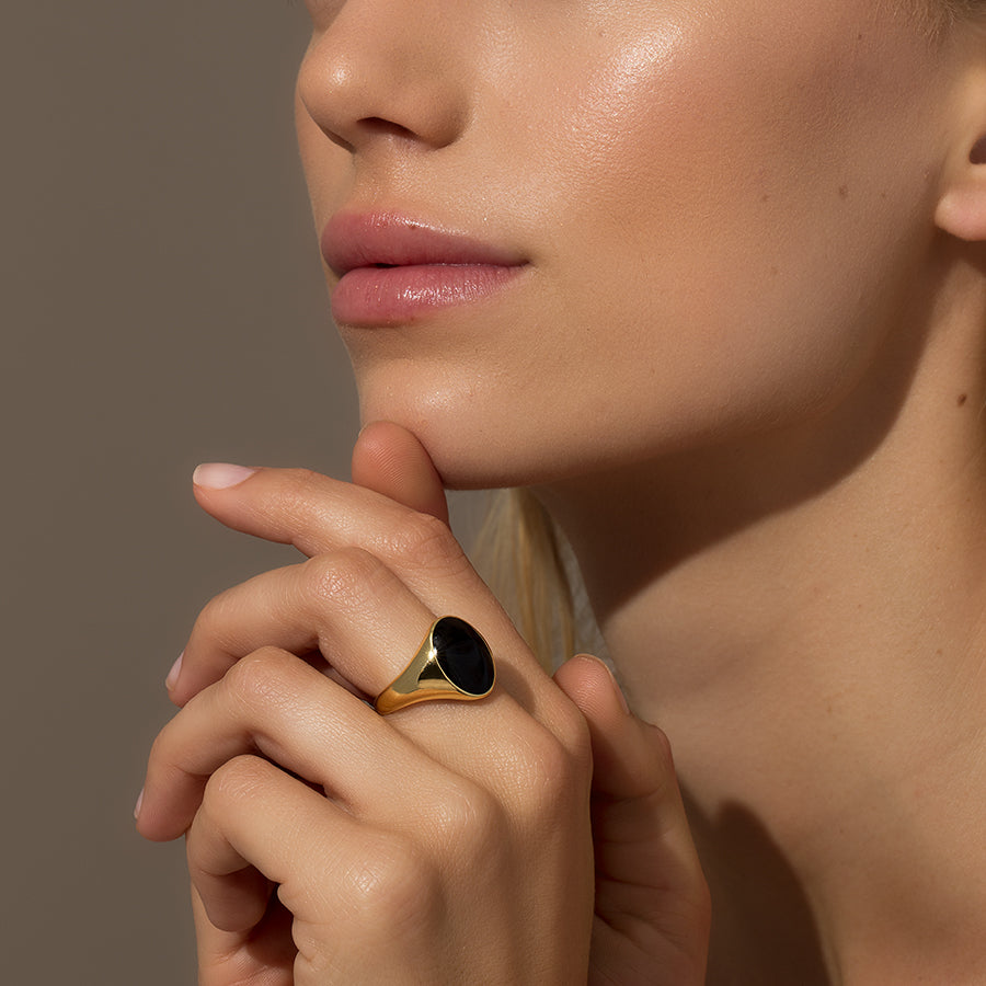 Black Onyx Oval Ring | Gold | Model Image | Uncommon James